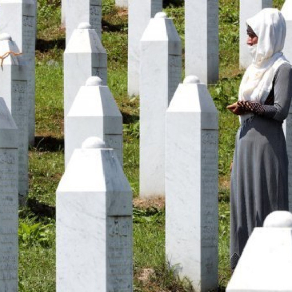 Dok slušate šta Spajić priča o Srebrenici, niste sigurni da li je on ili Đukanović VIDEO